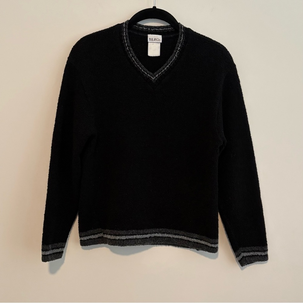 Vintage 90s Black and Gray V-Neck sweater